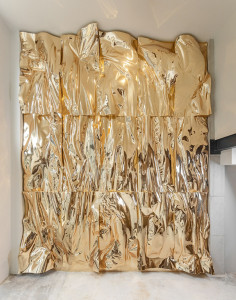 Basque Luxury Golden Wall