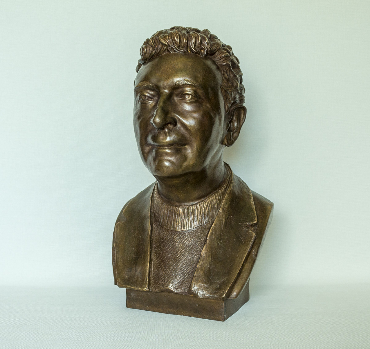 Busto Bronce 2022