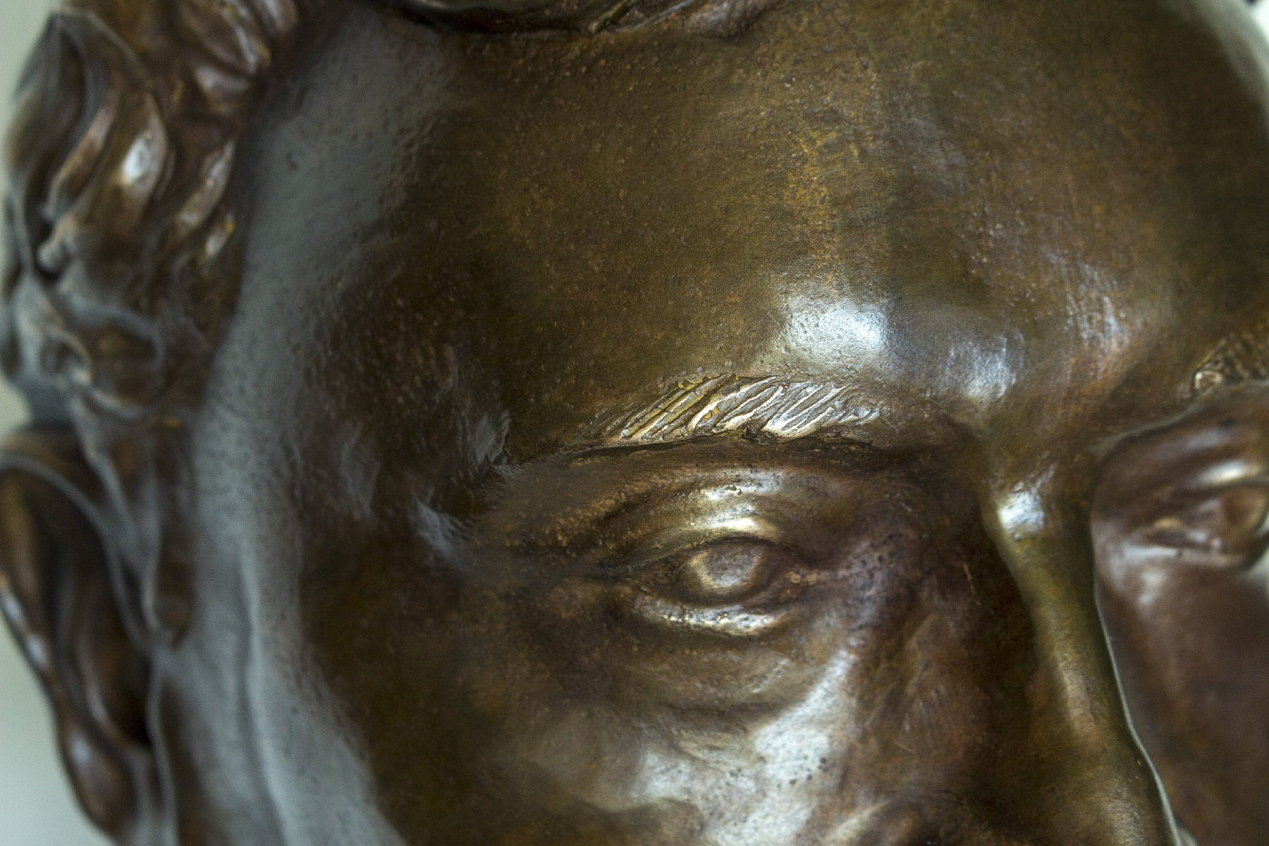 Busto Bronce 2022