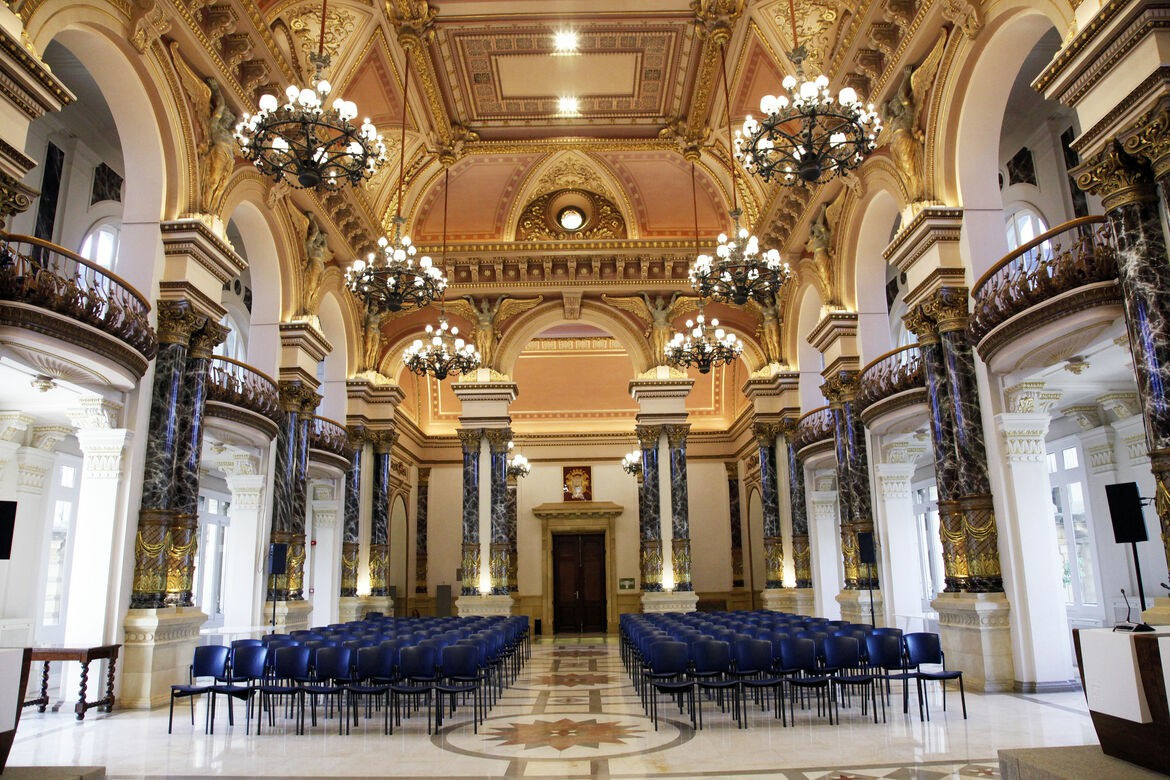 Salón de Plenos del Ayuntamiento de Donostia